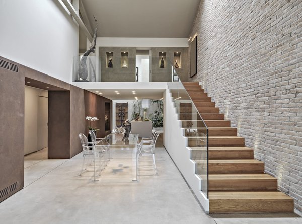 Garde-corps en verre : comment intégrer cette option moderne à votre espace