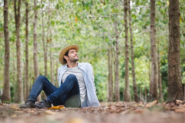 Créer une ambiance chaleureuse et sécuritaire avec des garde-corps en bois : les avantages et les tendances pour votre espace