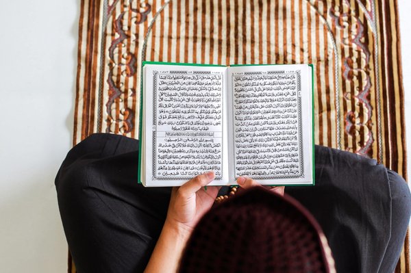 Qu'est-ce que le châtiment de la tombe en Islam, ses fondements, ses conséquences et son importance ?