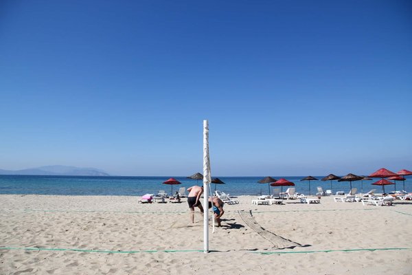 Tournois de beach-volley : compétition amicale en camping de prestige